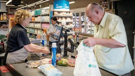 IPC: la inflación se reduce una décima en abril, al 2,2%, por la caída del gas, la luz y los carburantes