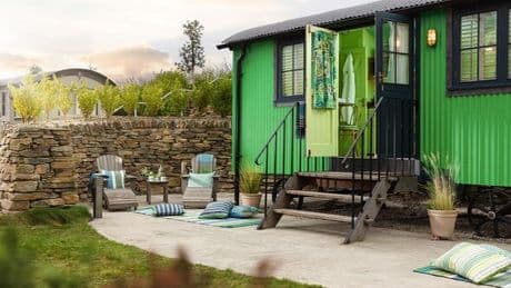 Review: Rick Stein’s redesigned Shepherd’s Hut— where floral luxury meets Cornish charm