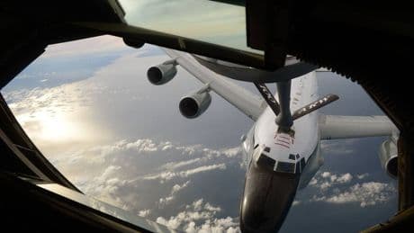 In volo gli aerei spia RC-135V: così l'occhio di Trump spia le mosse russe