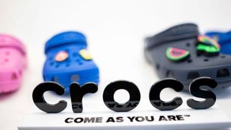 Crocs: Aktie bricht um fast 30 Prozent ein, schlechte Prognosen sind der Grund
