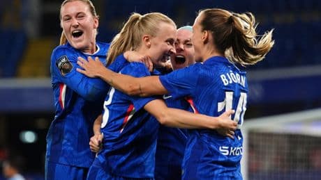 Chelsea 2-1 Man City: Blues win thrilling WSL opener to deliver early title statement