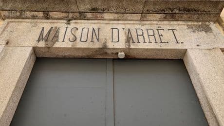 "On va droit dans le mur", "projet fou": stupeur du milieu carcéral après la proposition de louer des places de prison à l'étranger