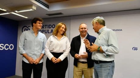 El PP acusa al Gobierno de "ponerse de perfil" con los incendios y le responsabiliza por "no tener un mecanismo de respuesta nacional"
