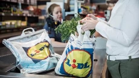 Woman does food shop at Lidl in Spain but is floored by cost of bill