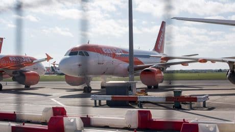 Londen Southend waar Nederlands vliegtuig neerstortte voorlopig dicht, Zeusch Aviation zegt steun bij onderzoek toe