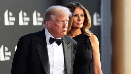Boos and cheers for Trump as he visits Kennedy Center for Les Mis