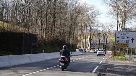 Fallece un motorista de 54 años en un accidente en la GI-636 en Lezo