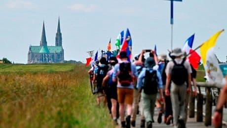 Pourquoi le latin revient en force dans les églises de France