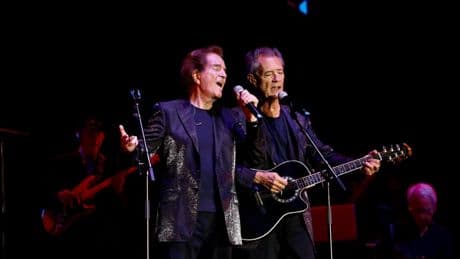 Madrid concede al Dúo Dinámico el premio de Cultura en la categoría de música popular