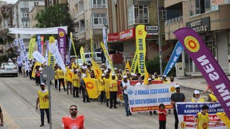 Bölge illerinde 1 Mayıs: Barış ve çözüm vurgusu yapıldı
