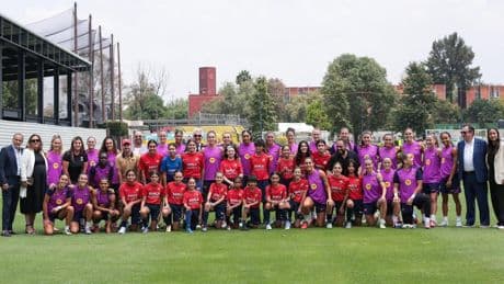 Intensa agenda institucional del Barça femenino y gran conexión con México
