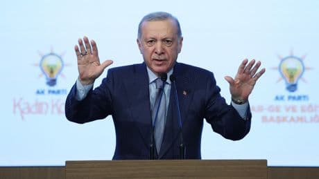 Cumhurbaşkanı Erdoğan'dan Özgür Özel'e: Git göz doktoruna görün