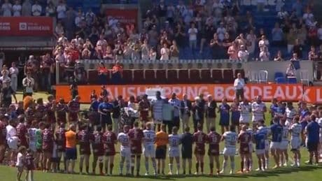 Top 14 : en vidéo, le bouleversant hommage entre Castrais et Bordelais en mémoire de Josaia Raisuqe