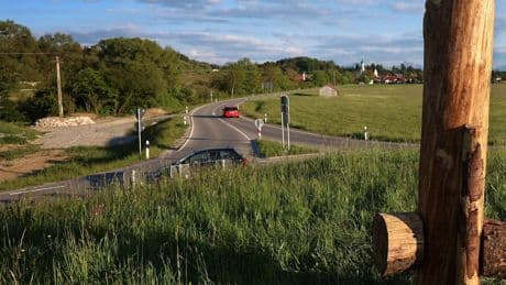 Was soll das denn? - Seltsame Skulpturen erheben sich in Bayern
