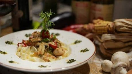 Un terzo della spesa è per mangiare fuori. Ristorazione asso dell’export made in Italy