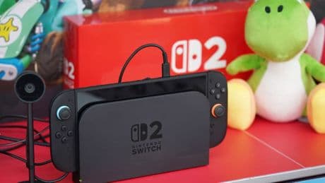 "La première fois que je vais à minuit acheter un truc": ces passionnés qui ont fait la queue en pleine nuit pour la Switch 2