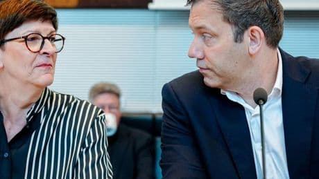SPD-Chefin Esken verzichtet auf Kandidatur: Bitte alle ohne Nachtreten hinter Klingbeil einreihen