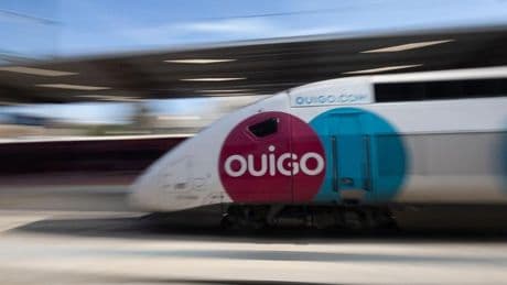 La falta de trenes de Talgo dilata los planes para llegar al norte