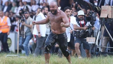 Kırkpınar’da altın kemerin sahibi Orhan Okulu oldu