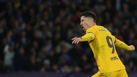 Inter-Barcellona, Lewandowski si allena in gruppo: sarà a Milano (ma partirà dalla panchina)