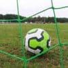 Victime d’un arrêt cardiaque lors d’un match de foot, il est sauvé par le gardien adverse