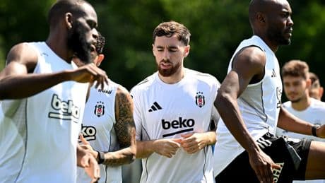 Orkun Kökçü ilk antrenmanına çıktı