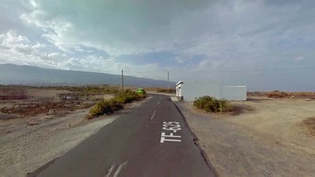 Muere un hombre tras quedar atrapado bajo una puerta en Tenerife