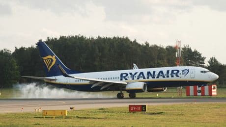 Ryanair lleva tiempo despreocupada por los retrasos en sus vuelos. Y en Zaragoza una jueza ha decidido hacérselo pagar