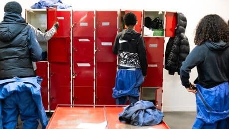 Un dernier stage rémunéré ou une préparation au BTS ? Des lycéens doivent se décider après avoir passé le bac professionnel