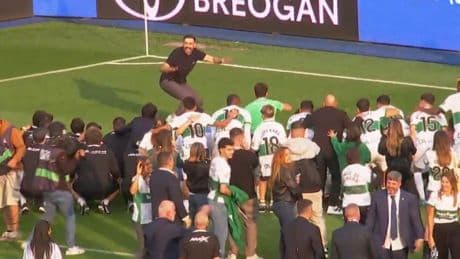 Eder Sarabia es un show: así ha sido su desatada celebración