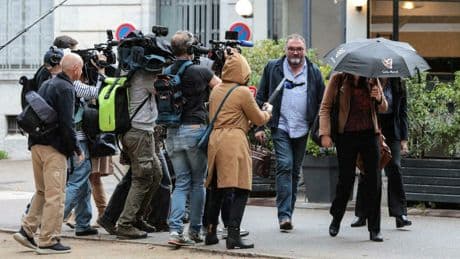 Procès du Dr Péchier : « Il y a le feu à la clinique, il faut arrêter ces meurtres ! »