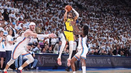 NBA-finals starten spectaculair met thrillerzege Indiana Pacers: ’Boeken het hele seizoen al vreemde overwinningen’