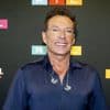Gerard Joling in het gips vanwege gescheurde achillespees