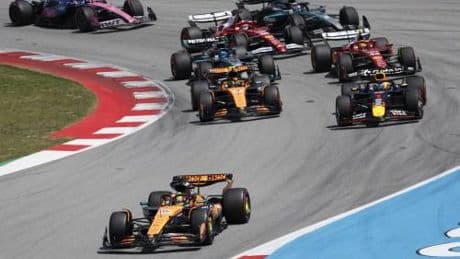 F1, doppietta McLaren in Spagna ma la Ferrari c’è. Leclerc terzo dietro Piastri e Norris