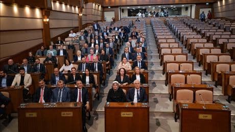 AK Parti'den CHP'ye 'çoğunluk' tepkisi... İBB toplantısına katılmadılar