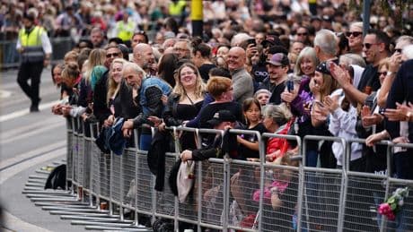 Fans nemen massaal afscheid van ’Prince of Darkness’ Ozzy Osbourne