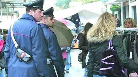 Molestava donne sulla corriera fra Recco e Genova, ottantenne ai domiciliari
