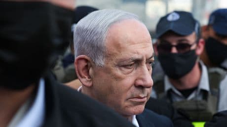 Netanyahu acusa a Sánchez de lanzar una &quot;amenaza genocida&quot; por mencionar bombas nucleares