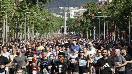 Una marea de 40.000 personas participa en la Cursa El Corte Inglés