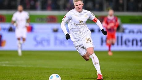 Fußball-Bundesliga: Bericht: Nationalstürmer Burkardt mit Frankfurt einig