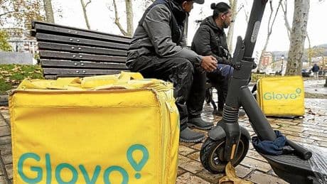 Los trabajadores de Glovo denuncian irregularidades en su conversión a asalariados