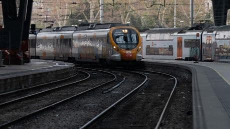 Una avería deja cuatro horas atrapados en un túnel a los viajeros de un tren Barcelona-Zaragoza