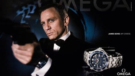"All-American Ads of the 2000s": Bond, Britney und ein Bad im Martini: Werbemotive der Nullerjahre