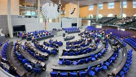 Ukraine-Krieg: Alaska-Gipfel spaltet deutsche Parteienlandschaft