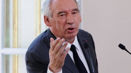 Bayrou, une non-censure et ça redémarre