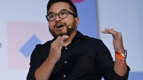 YC partners say AI founders are closing huge deals fast by taking a page out of Palantir's early playbook