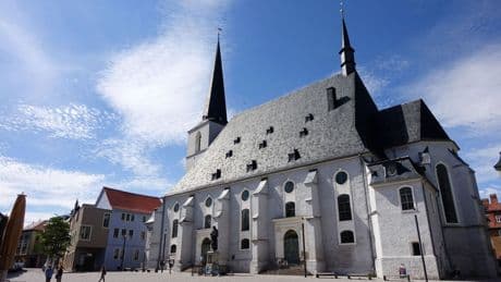 Hitzewelle: Hitzeschutz: EKM ruft Gemeinden zu offenen Kirchen auf