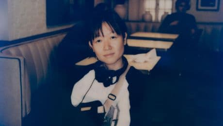Celine Song, cineasta: "La altura, el peso, el sueldo y la edad reducen a los seres humanos a números"