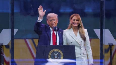 Donald Trump feiert seinen 79. Geburtstag - Panzer und Proteste!