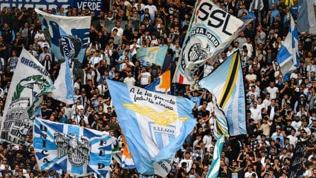 Lazio-Juventus, polemica biglietti. I tifosi: «Troppi bianconeri». Il club: «Accuse infondate, necessità di riempire lo stadio»
